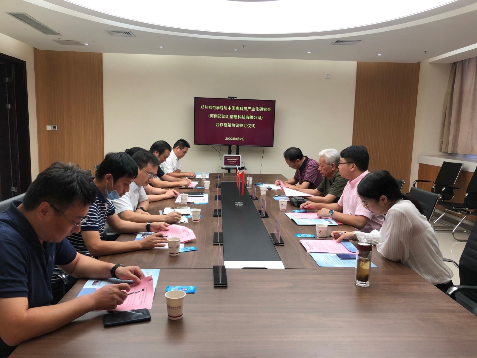 8eec83f02d589785c5818343b54d6e8.jpg 8eec83f02d589785c5818343b54d6e8.jpg